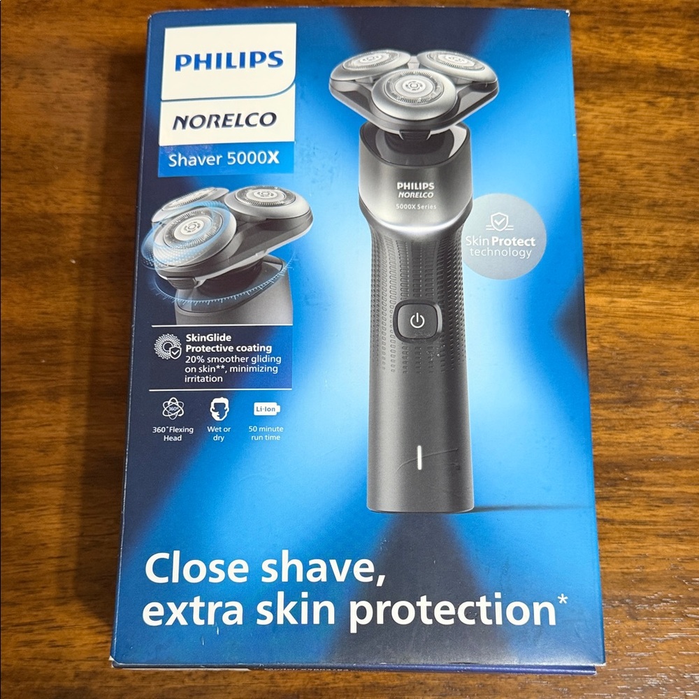 Philips Norelco Shaver 5000X - Black and Blue